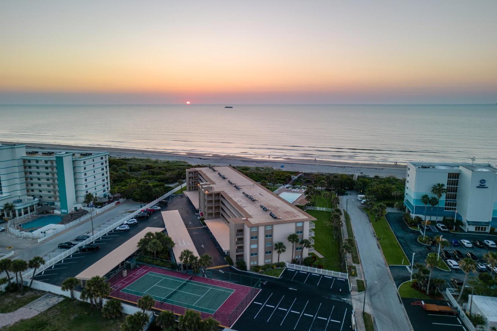 Cocoa Beach Towers エクステリア 写真