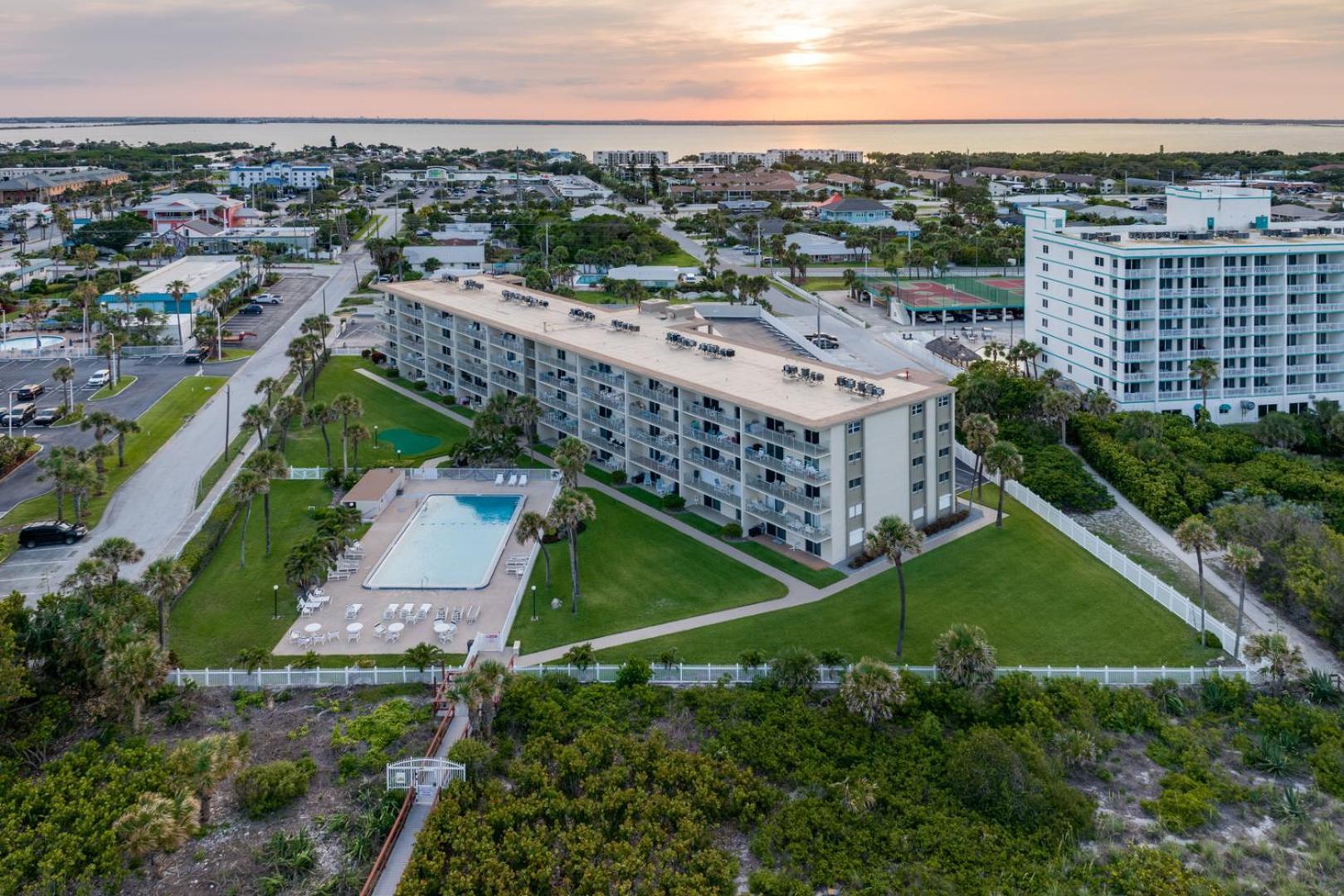 Cocoa Beach Towers エクステリア 写真