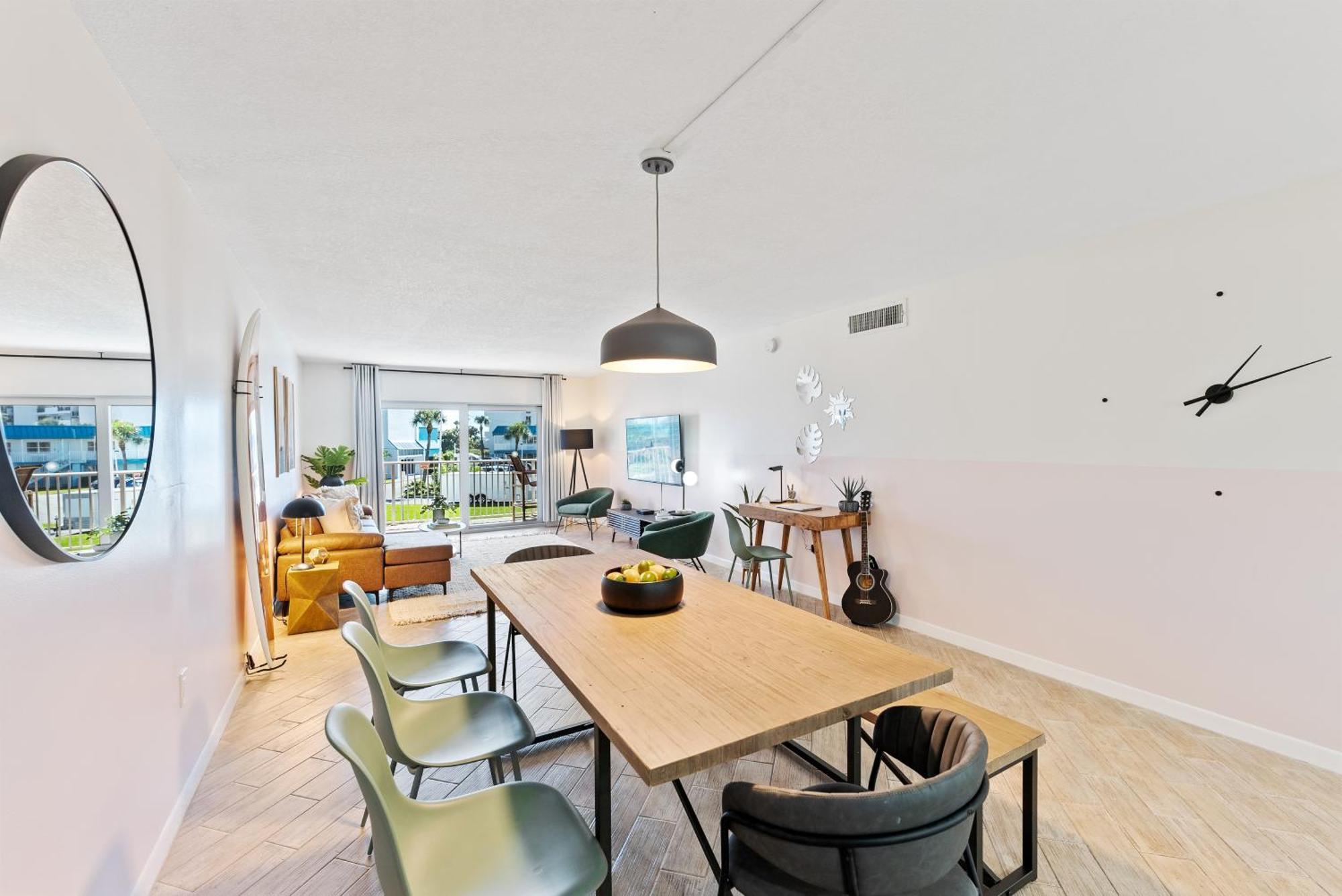 Cocoa Beach Towers 部屋 写真