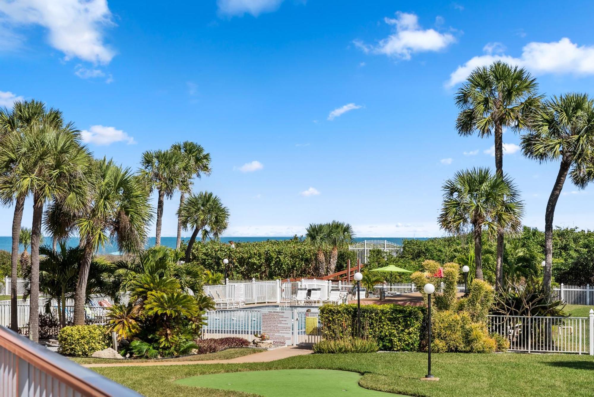 Cocoa Beach Towers 部屋 写真