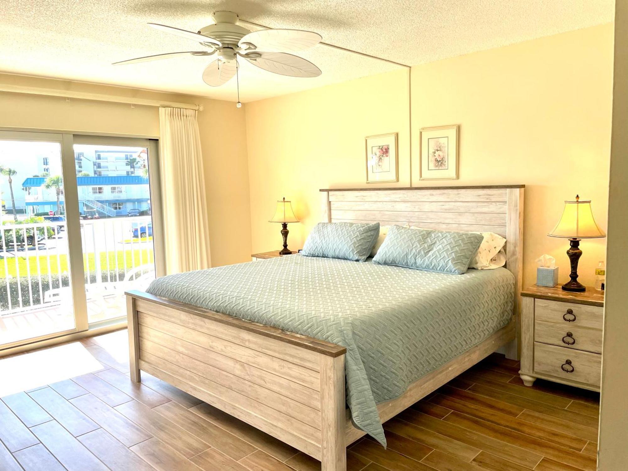 Cocoa Beach Towers 部屋 写真