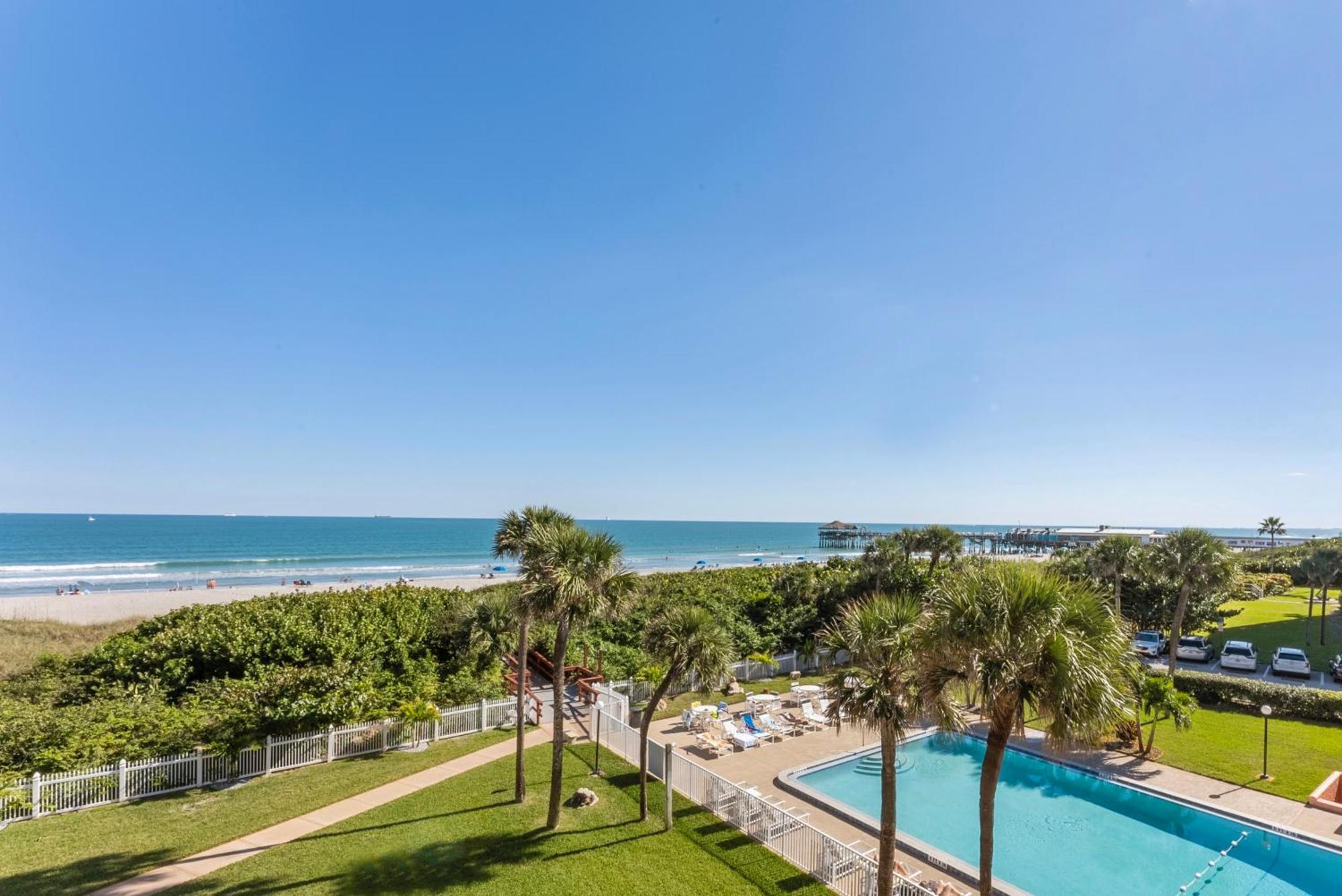 Cocoa Beach Towers 部屋 写真